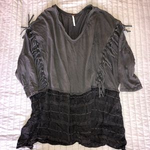 ✨sale✨ Free People Top w/ Fringe